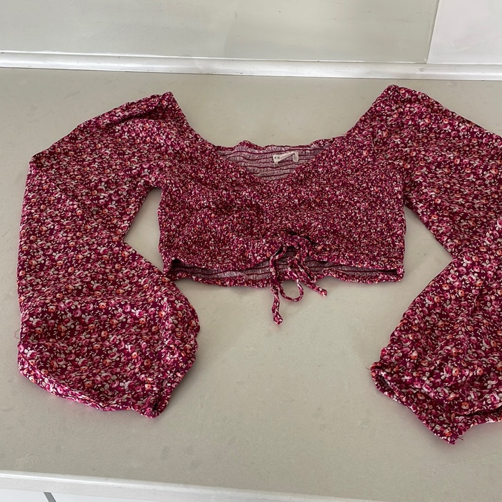 Aeropostale crop peasant top